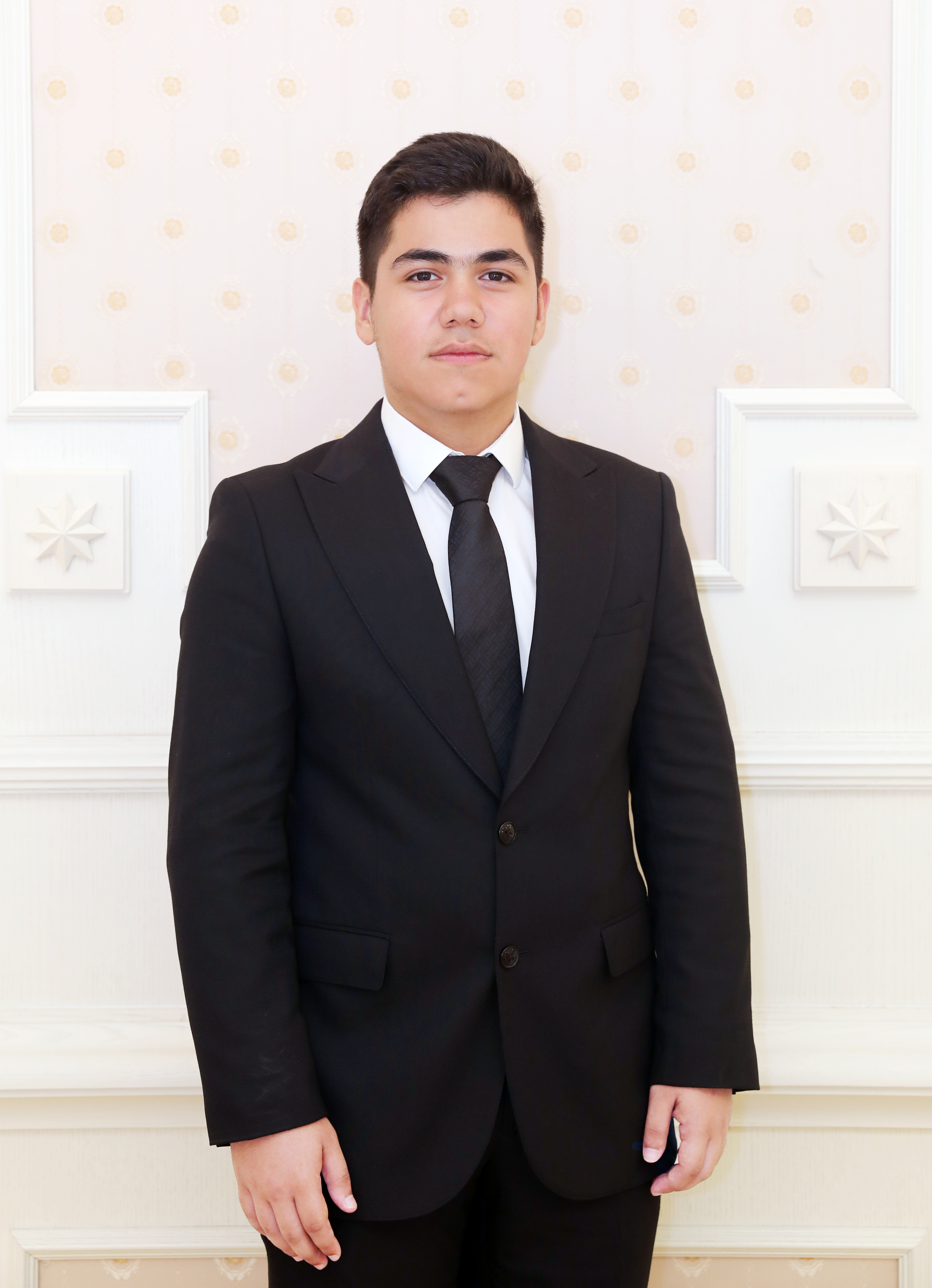 Cəsur İbişov Anar