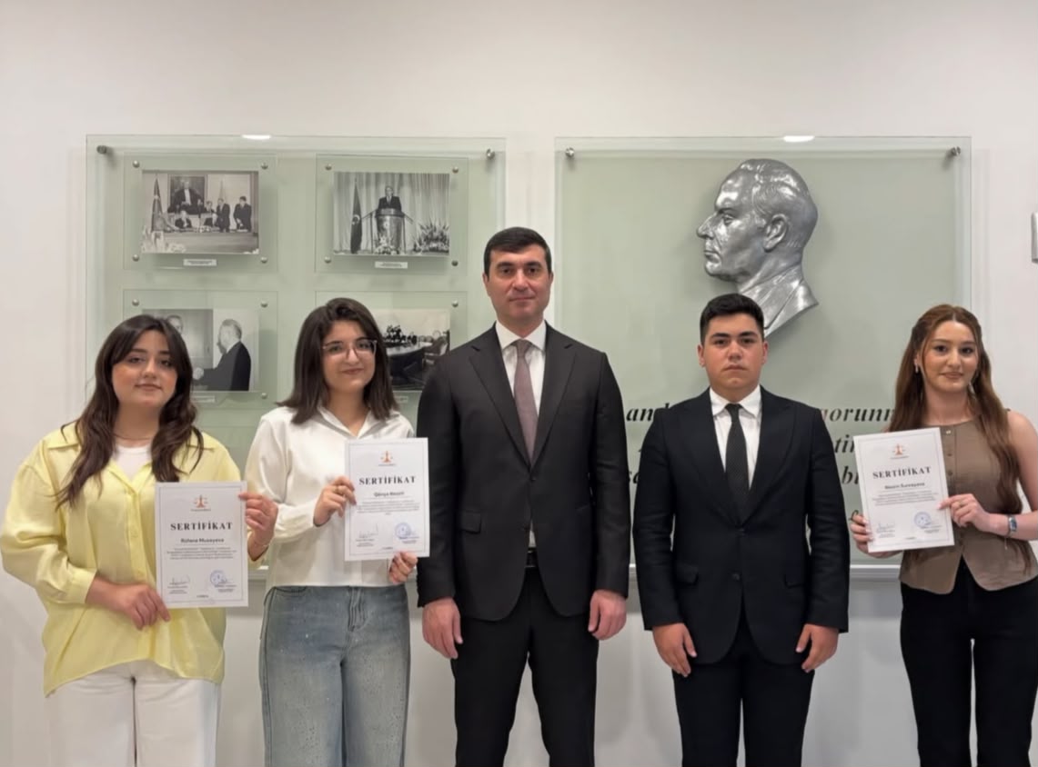 Abşeron Rayon Məhkəməsində  Femida Könüllülərinin sertifikasiyası