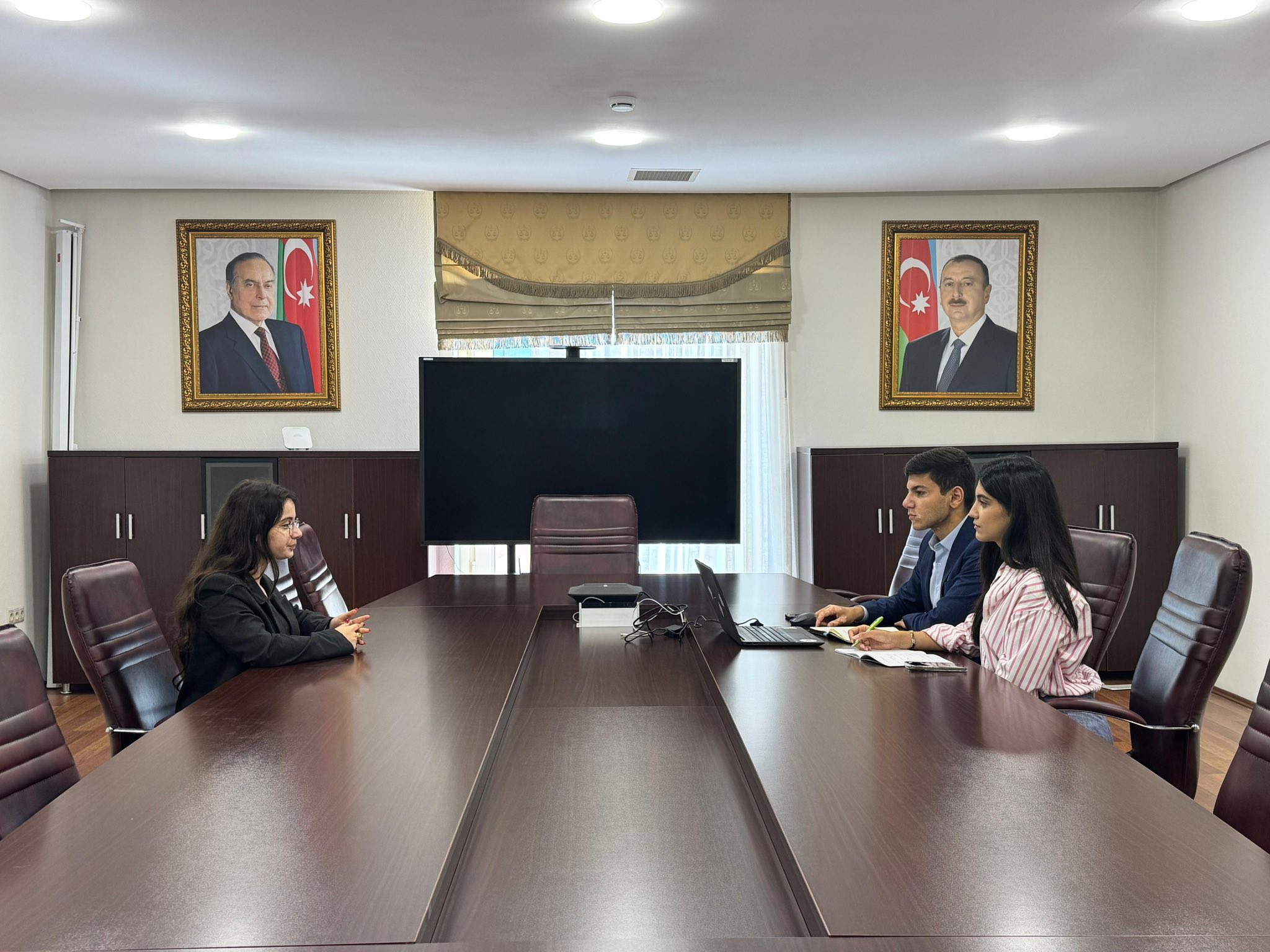 Əməkdaşlıq üçün müsahibələr