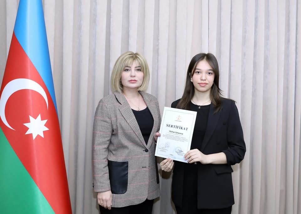 Binəqədi Rayon Məhkəməsində könüllülərin sertifikasiyası