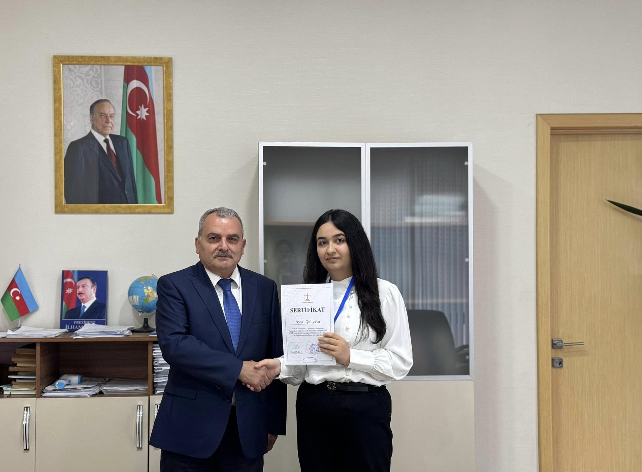 Gəncə Şəhər Məhkəməsində könüllülərin sertifikasiyası