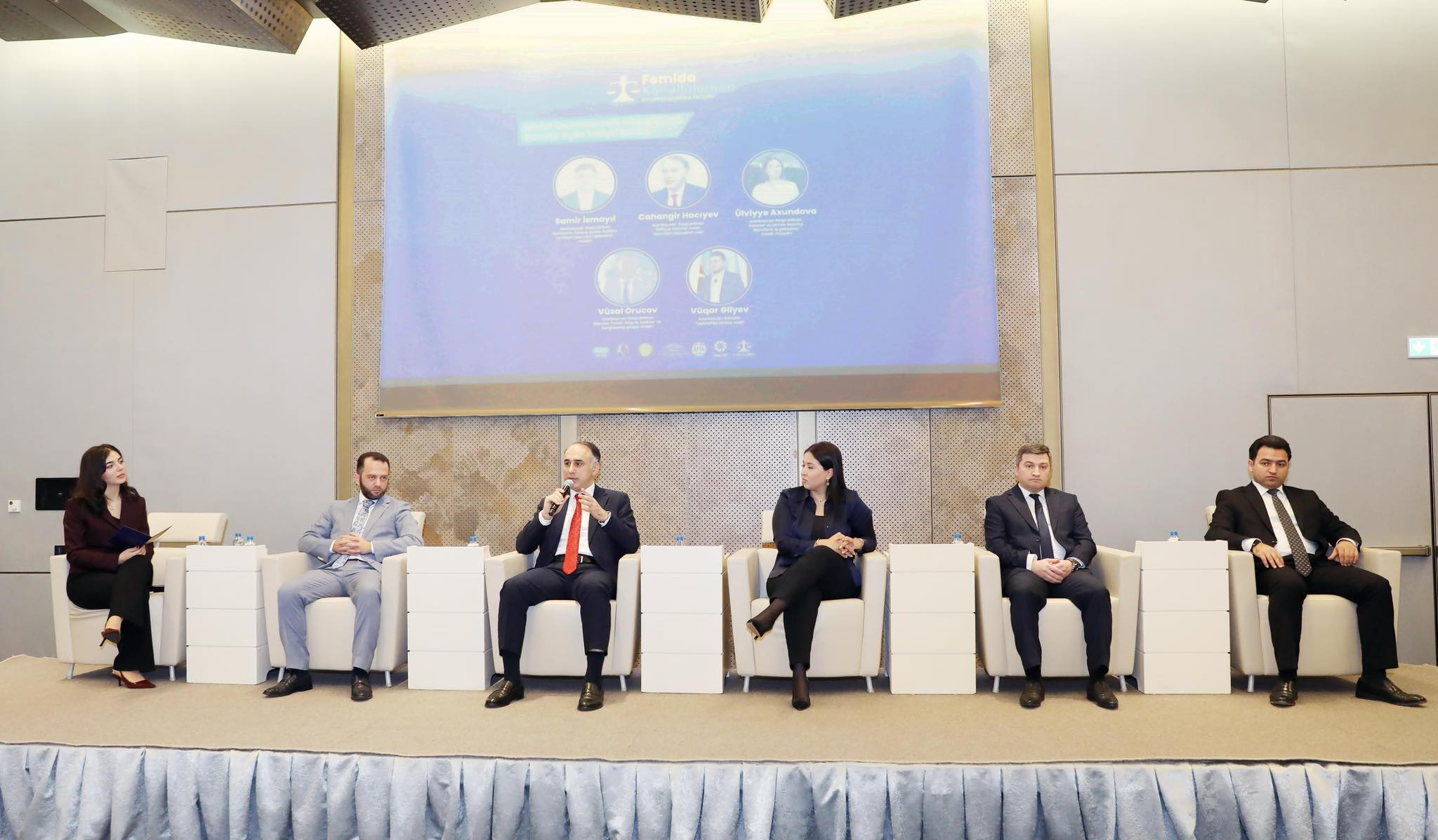 Femida Könüllülərinin Ümumrespublika Forumunda Birinci Panel müzakirəsi