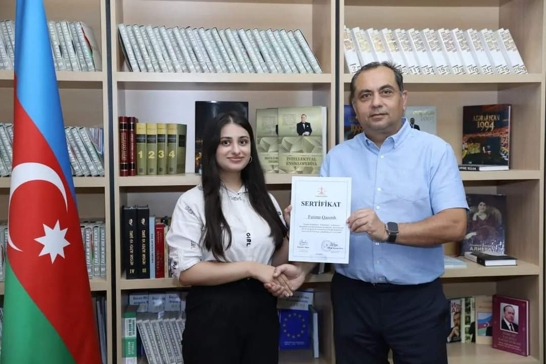 Nəsimi Rayon Məhkəməsində könüllülərin sertifikasiyası