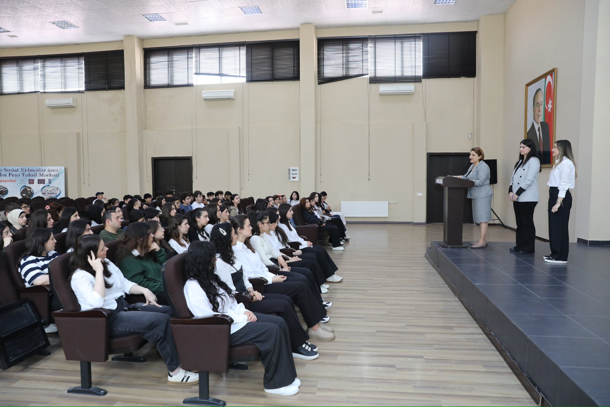 “Məktəblinin Hüquq Bələdçisi” layihəsi