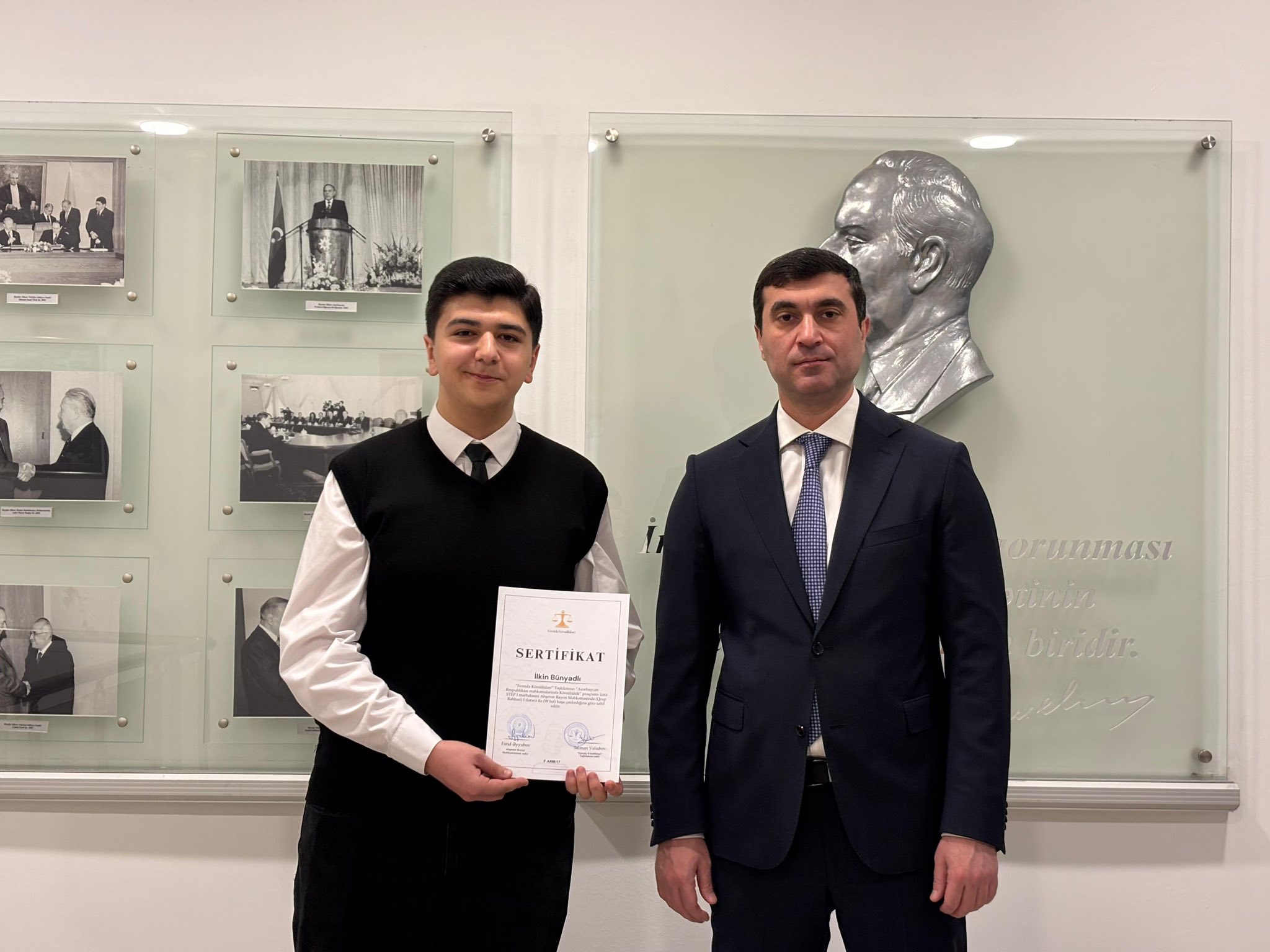 Abşeron Rayon Məhkəməsində könüllülərin sertifikasiyası