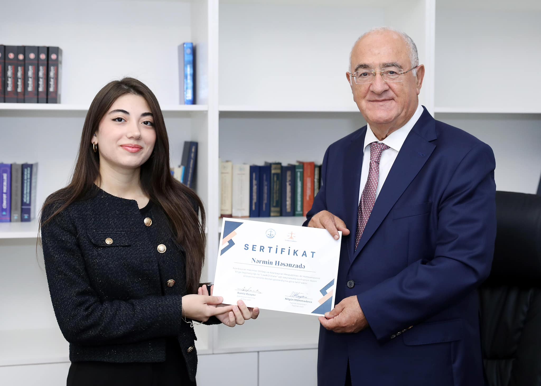 Hakimlər İttifaqında könüllülərin sertifikasiyası