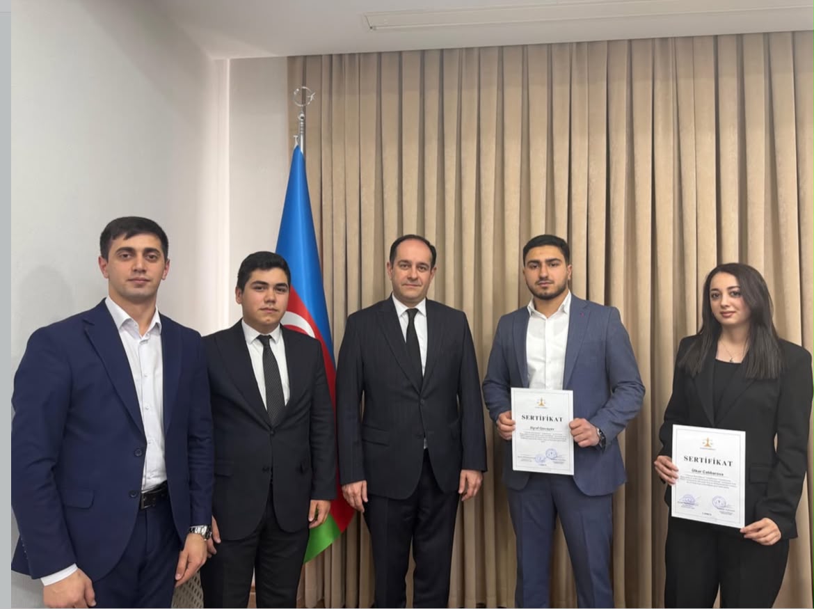 Binəqədi Rayon Məhkəməsində könüllülərin sertiikasiyası