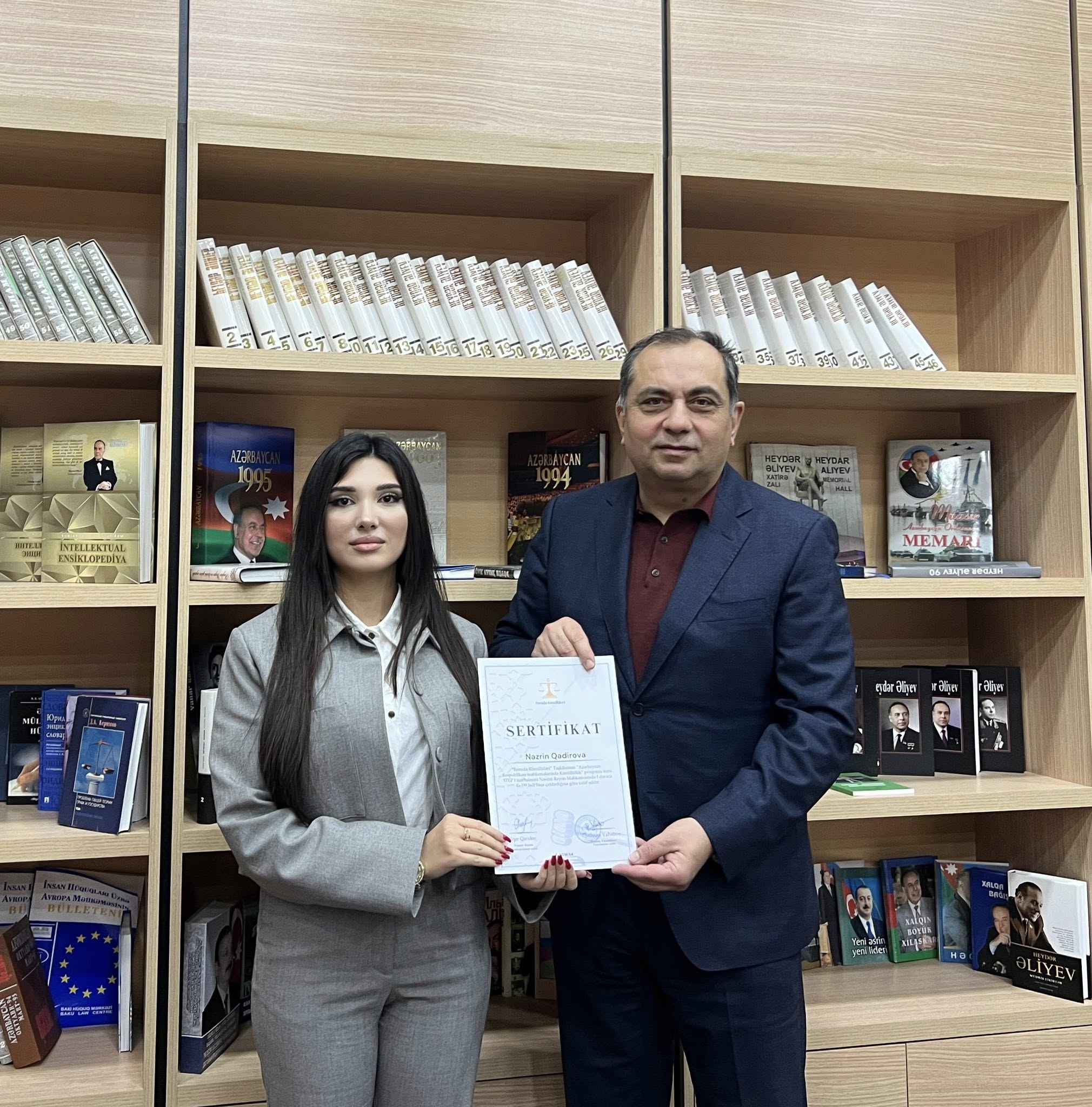 Nəsimi Rayon Məhkəməsində könüllülərin sertifikasiyası