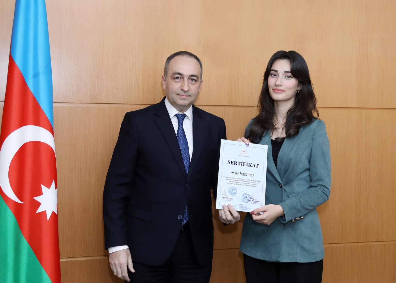 Sabunçu Rayon Məhkəməsində könüllülərin sertifikasiyası