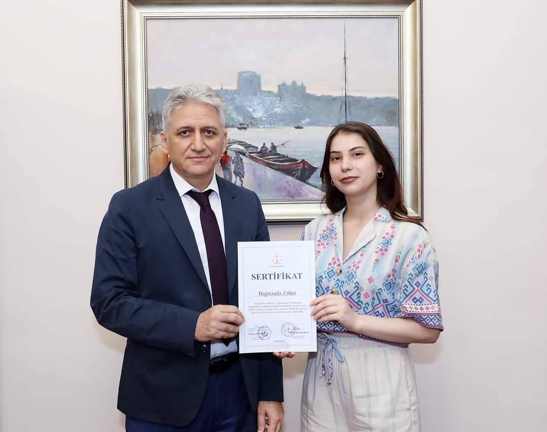 Bakı Ağır Cinayətlər Məhkəməsində könüllülərin sertifikasiyası