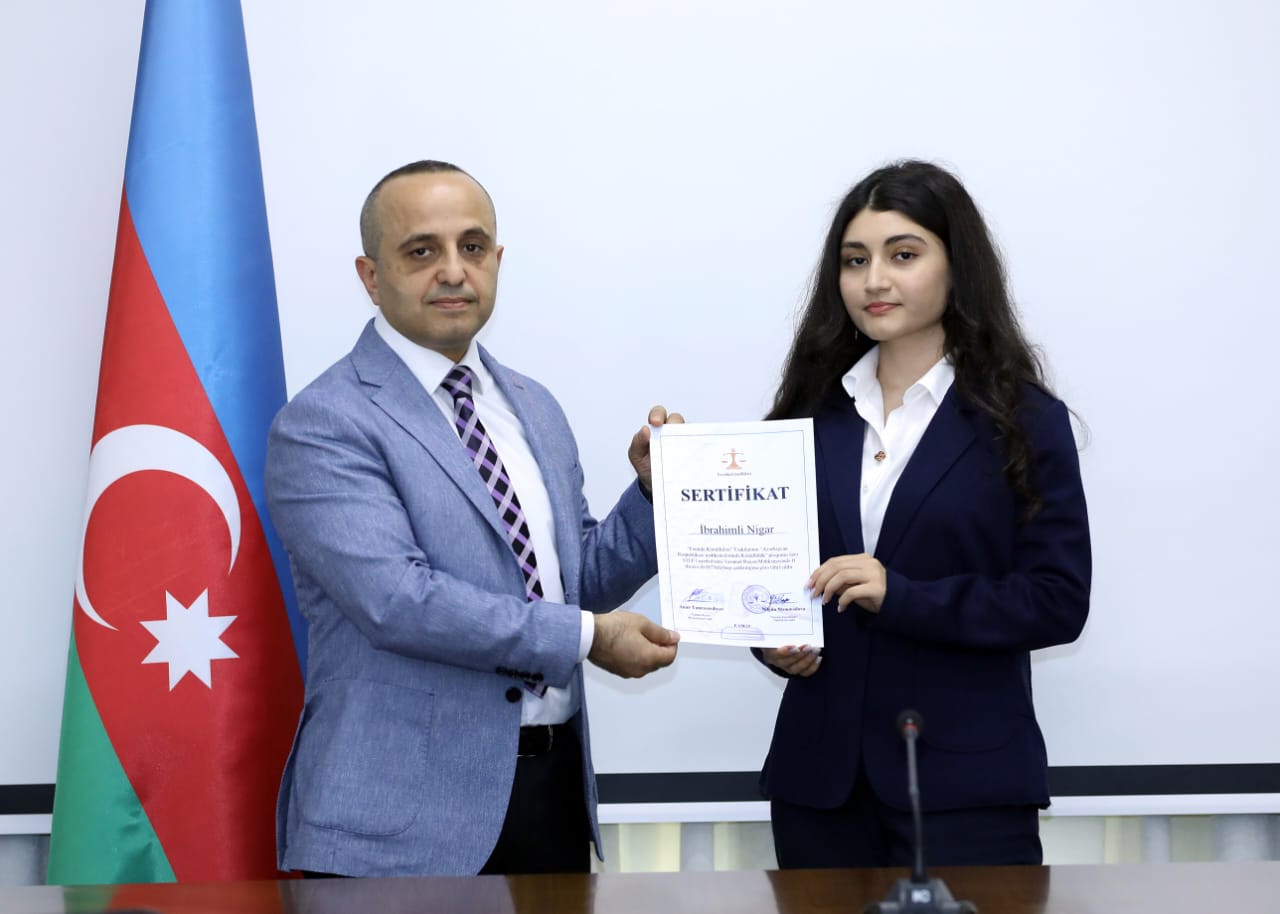 Yasamal Rayon Məhkəməsində könüllülərin sertifikasiyası